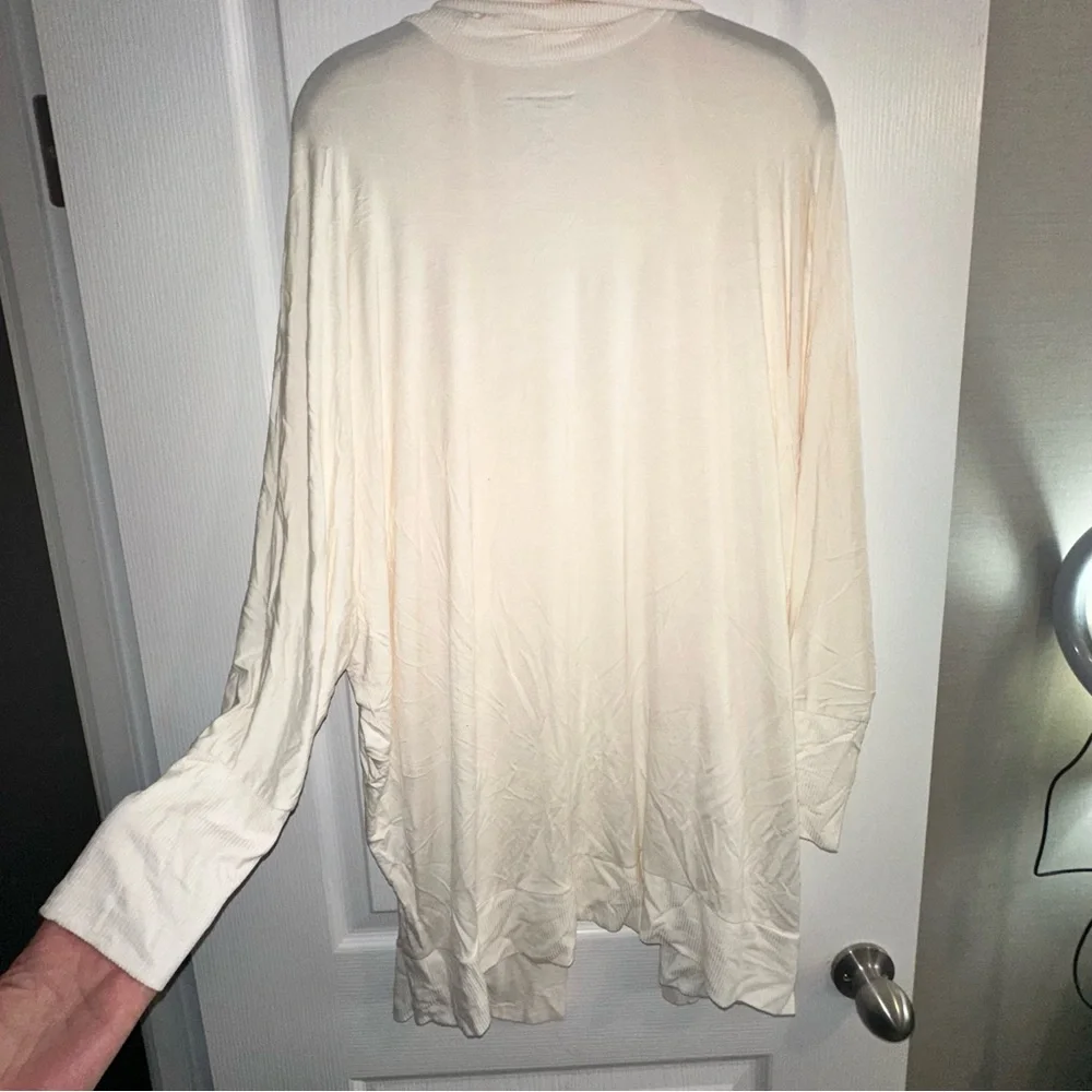 Torrid Cream Cardigan - Picture 4 of 4